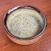Mid-century modern Danish studio pottery bowl by Bente Lemche, 1960s.