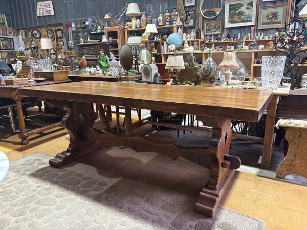 Grande table de monastère en bois massif – piètement tréteaux
