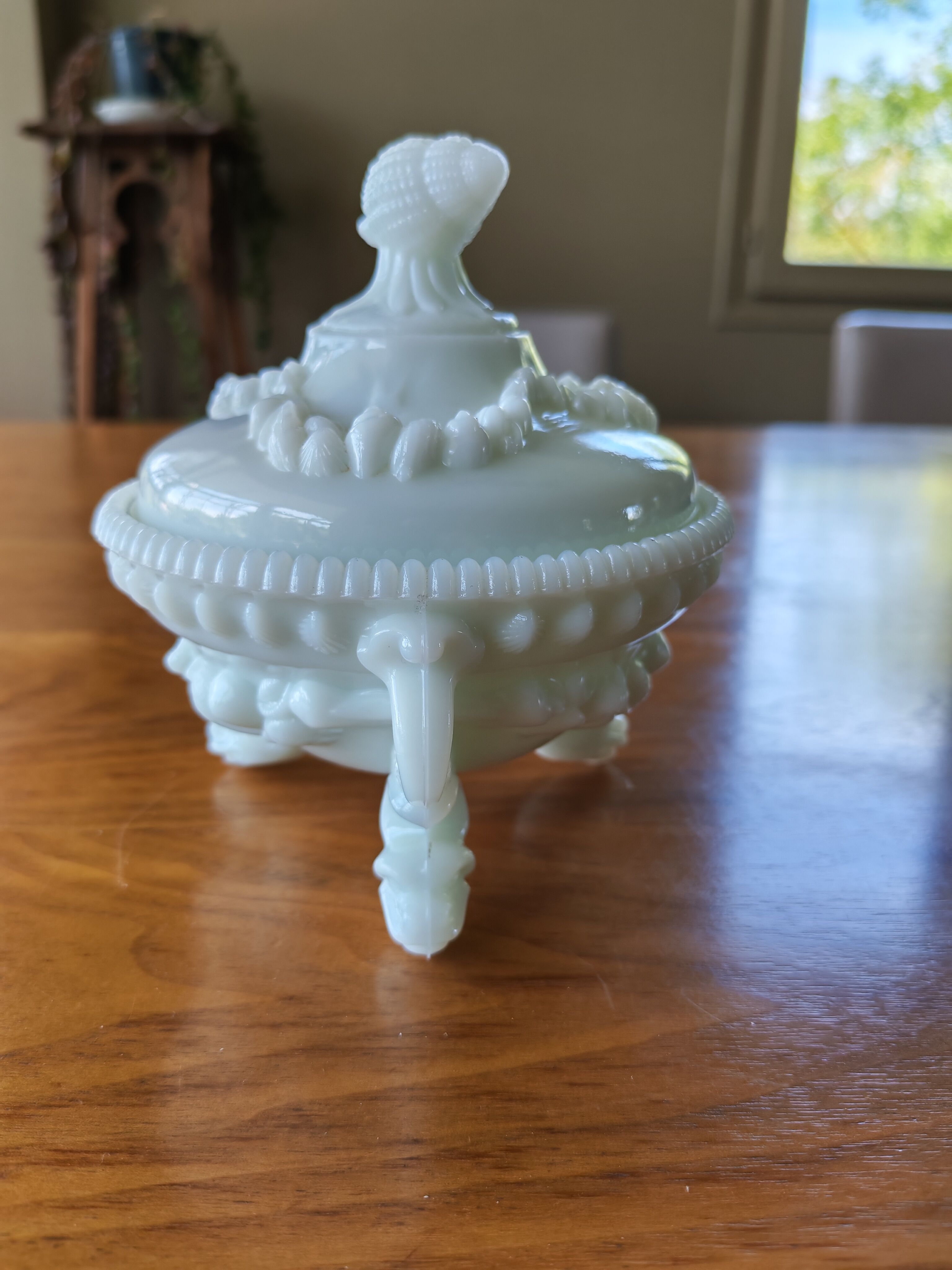 Vintage opal white glass bonbonnière