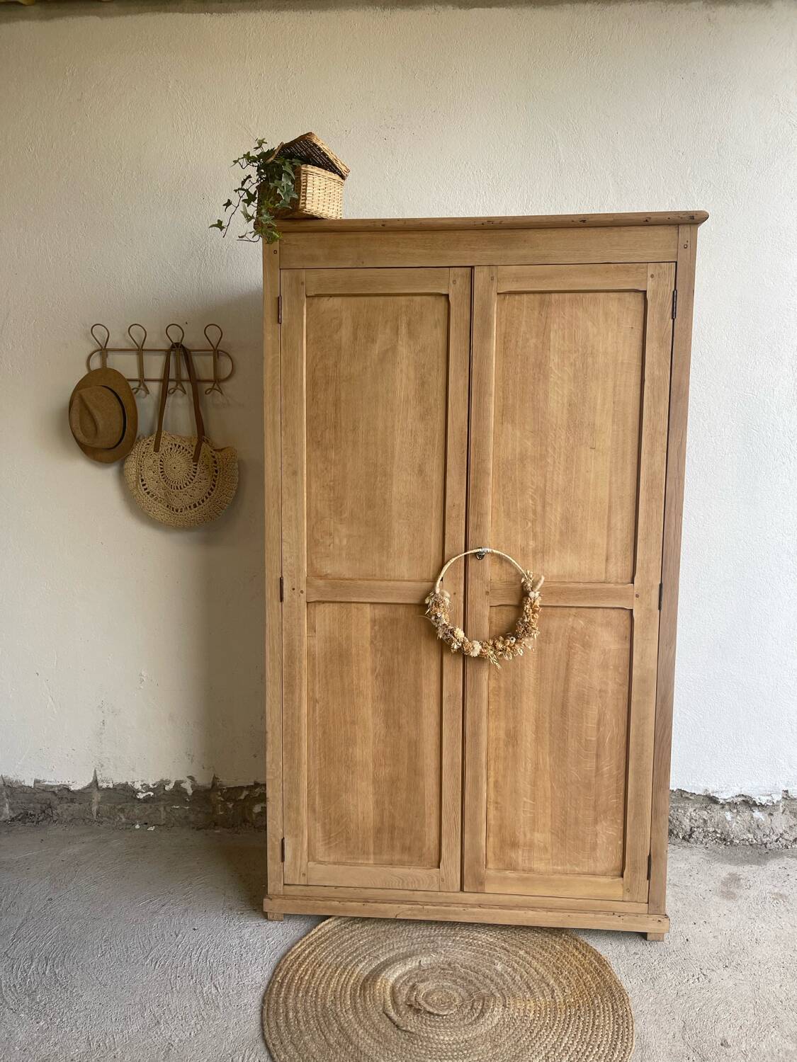 Wardrobe / Parisian wardrobe