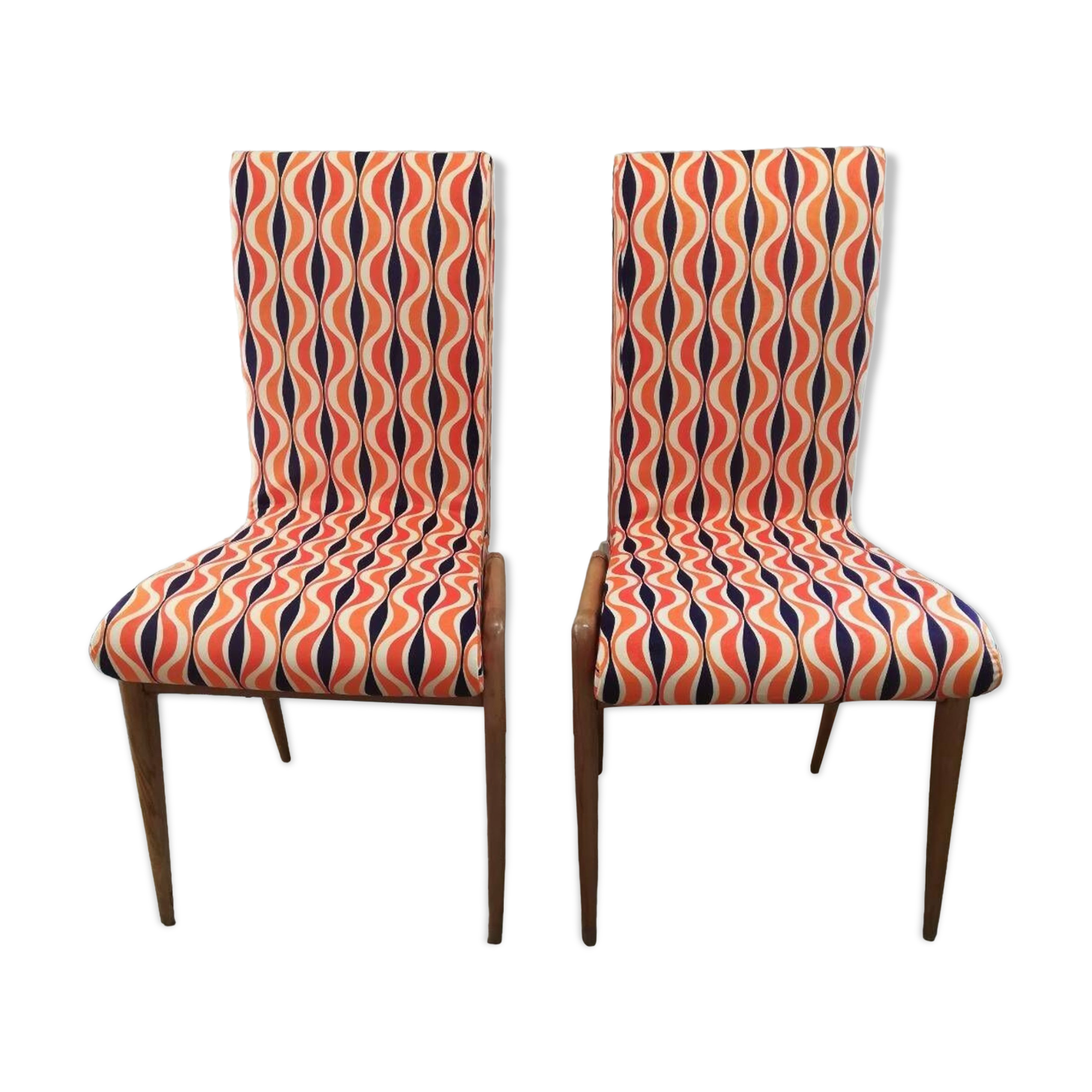 Pair of chairs with Scandinavian design