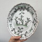 Decorative plate dog Moustiers 18th