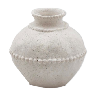 Amphora vase in white ceramic