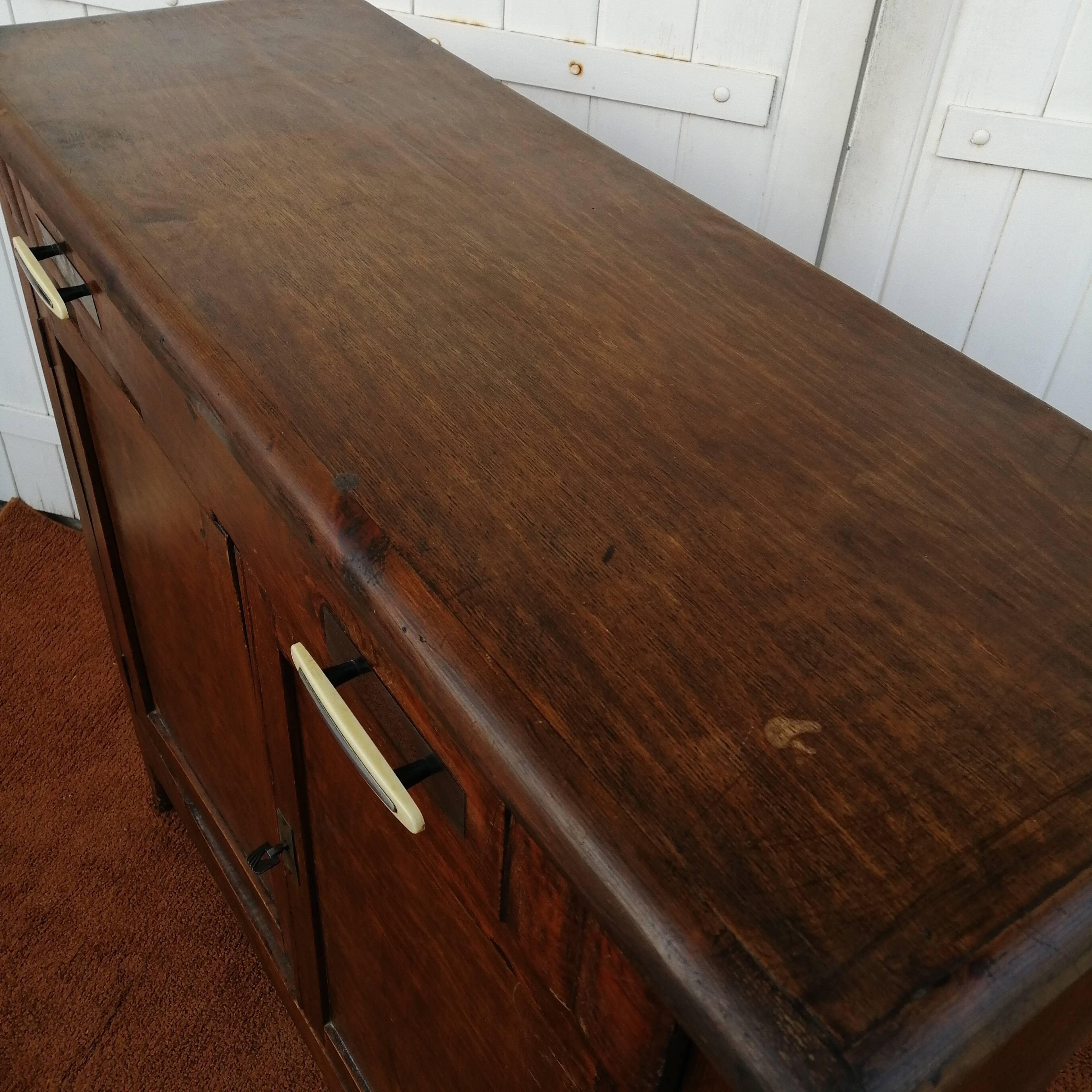 1950s Parisian style buffet