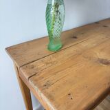 Farmhouse table with 2 large drawers