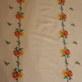 Nappe " Fleurie " brodée main et ses 12 serviettes années 80
