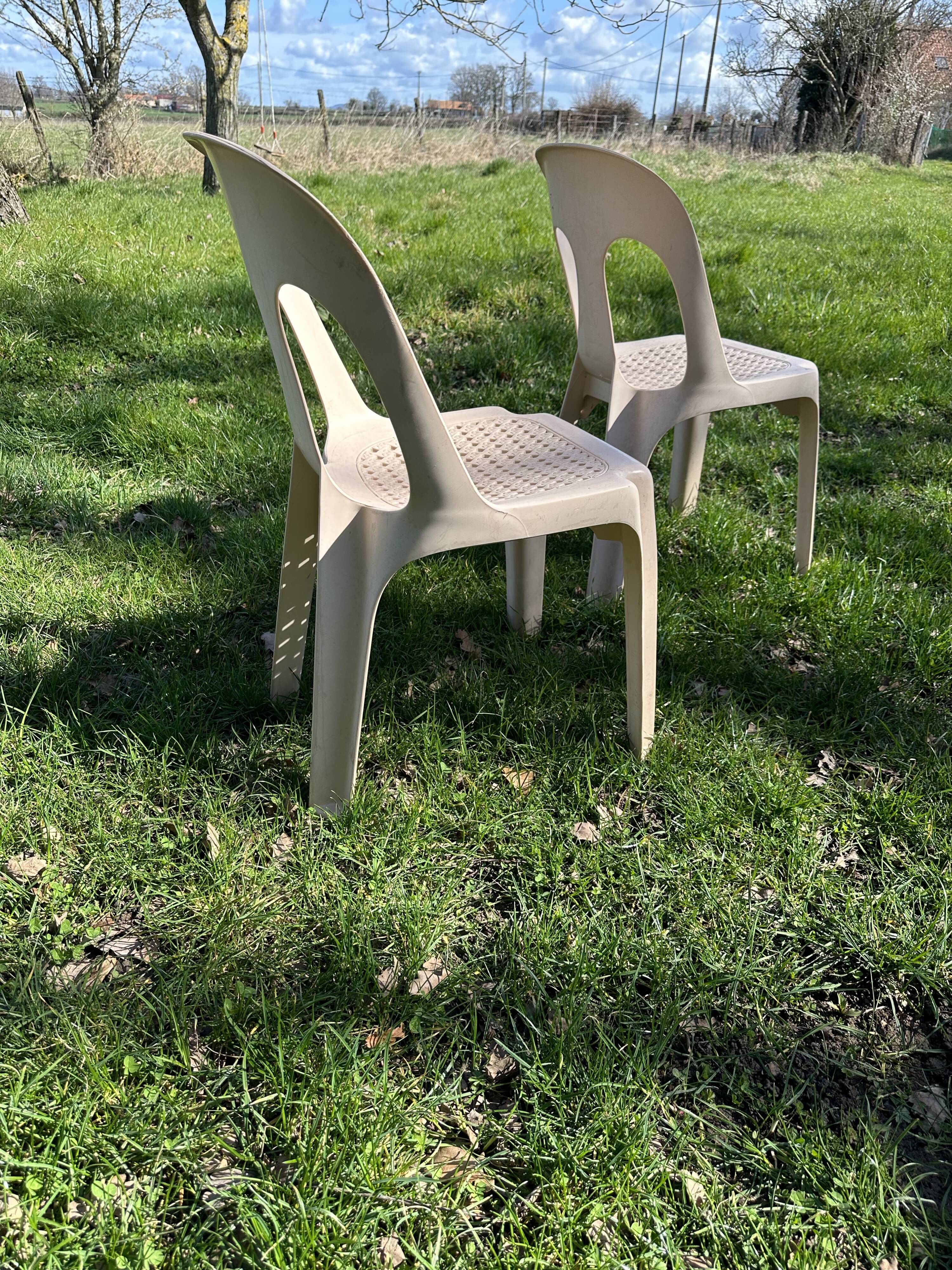 Paire de chaises Stamp Henry Massonnet vintage