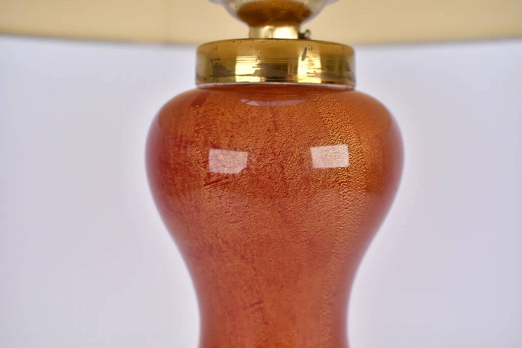 Lampe de table en verre Murano rouge et or, milieu du siècle