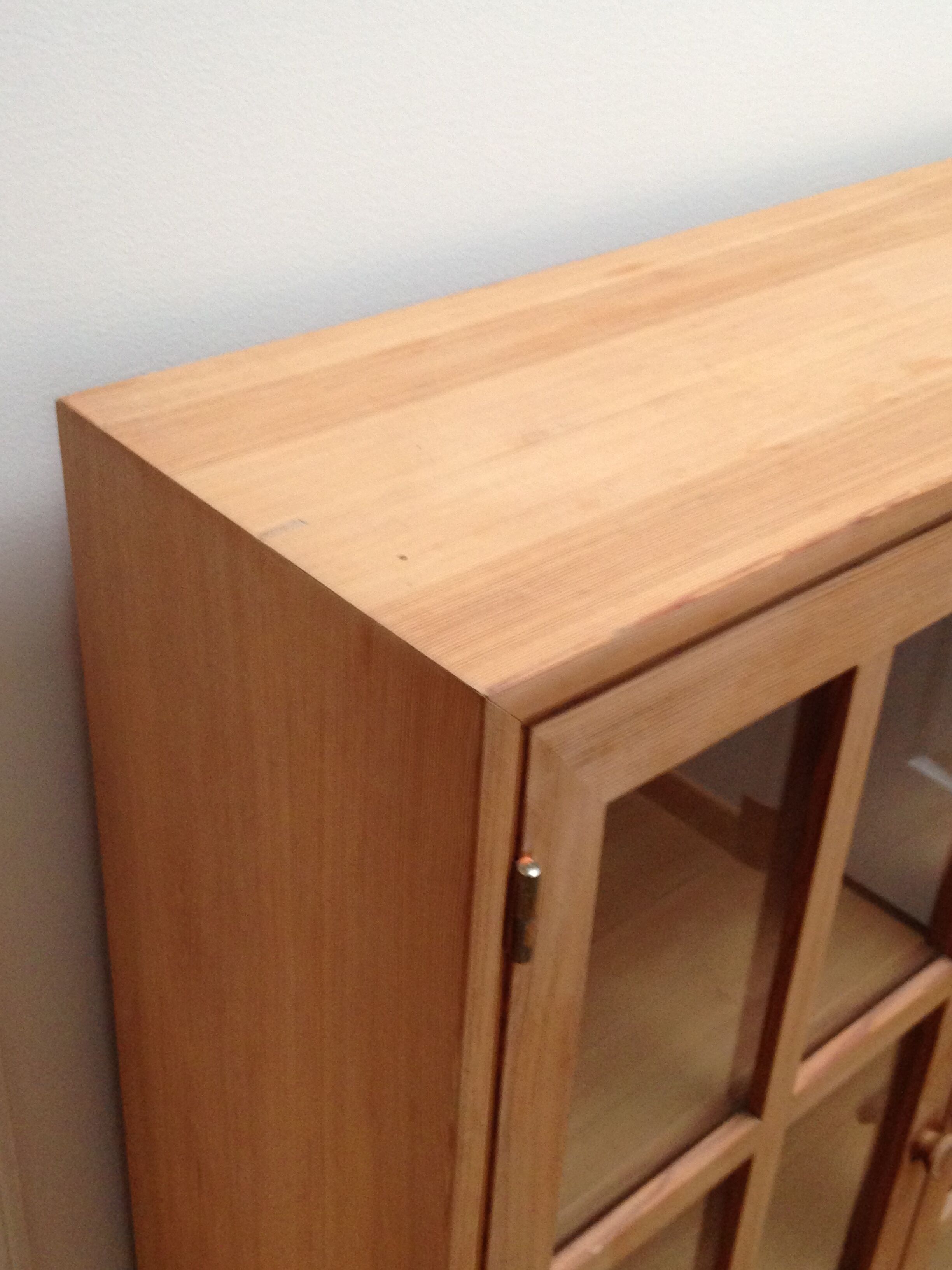 Showcase in raw wood