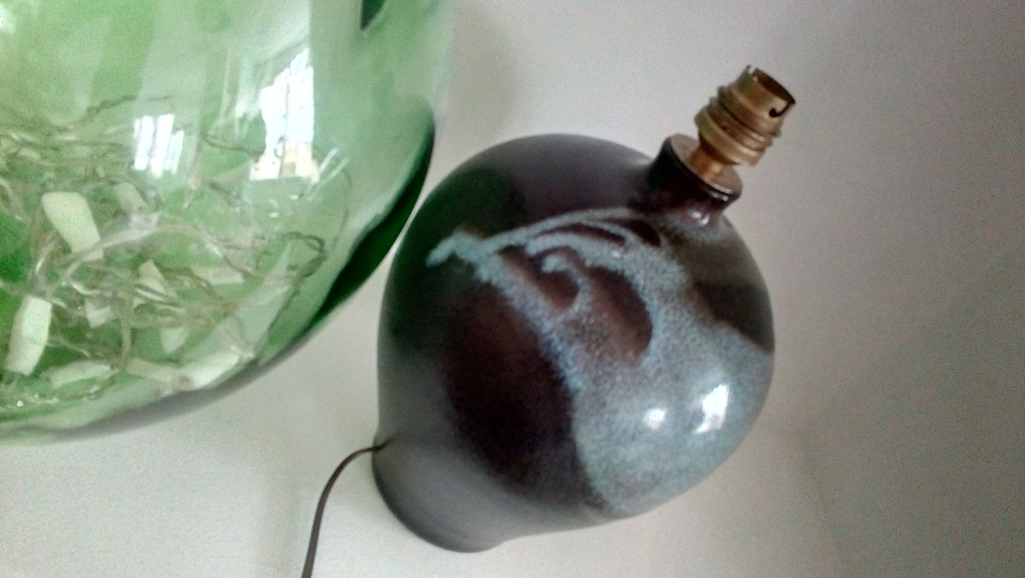 Enamelled stoneware lamp foot