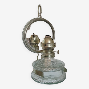 Oil lamp with mirror