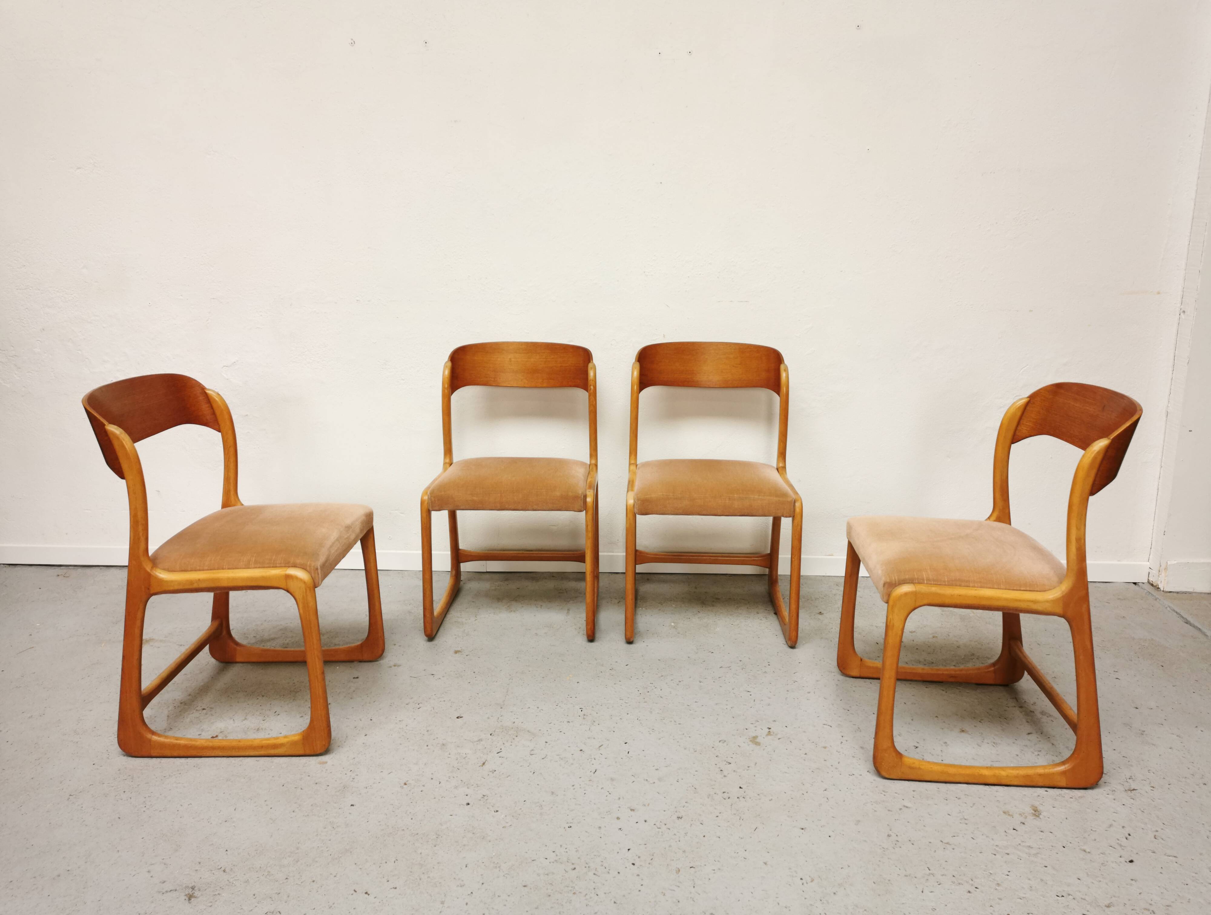 Series of 4 chairs Baumann Traineau