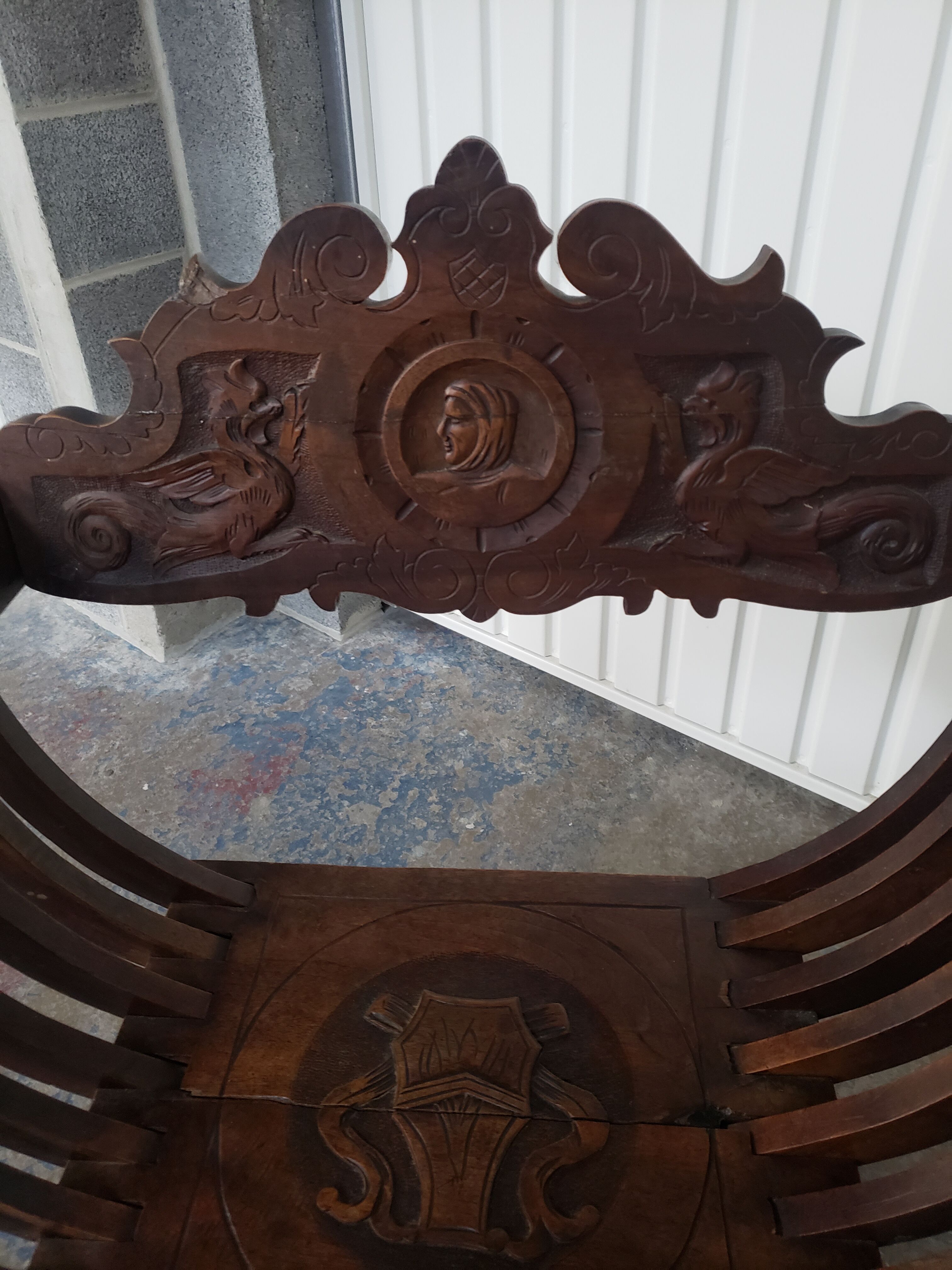 Paire de fauteuils curule ou dagobert