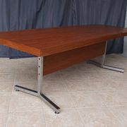 Grand bureau vintage en acajou et métal chrome