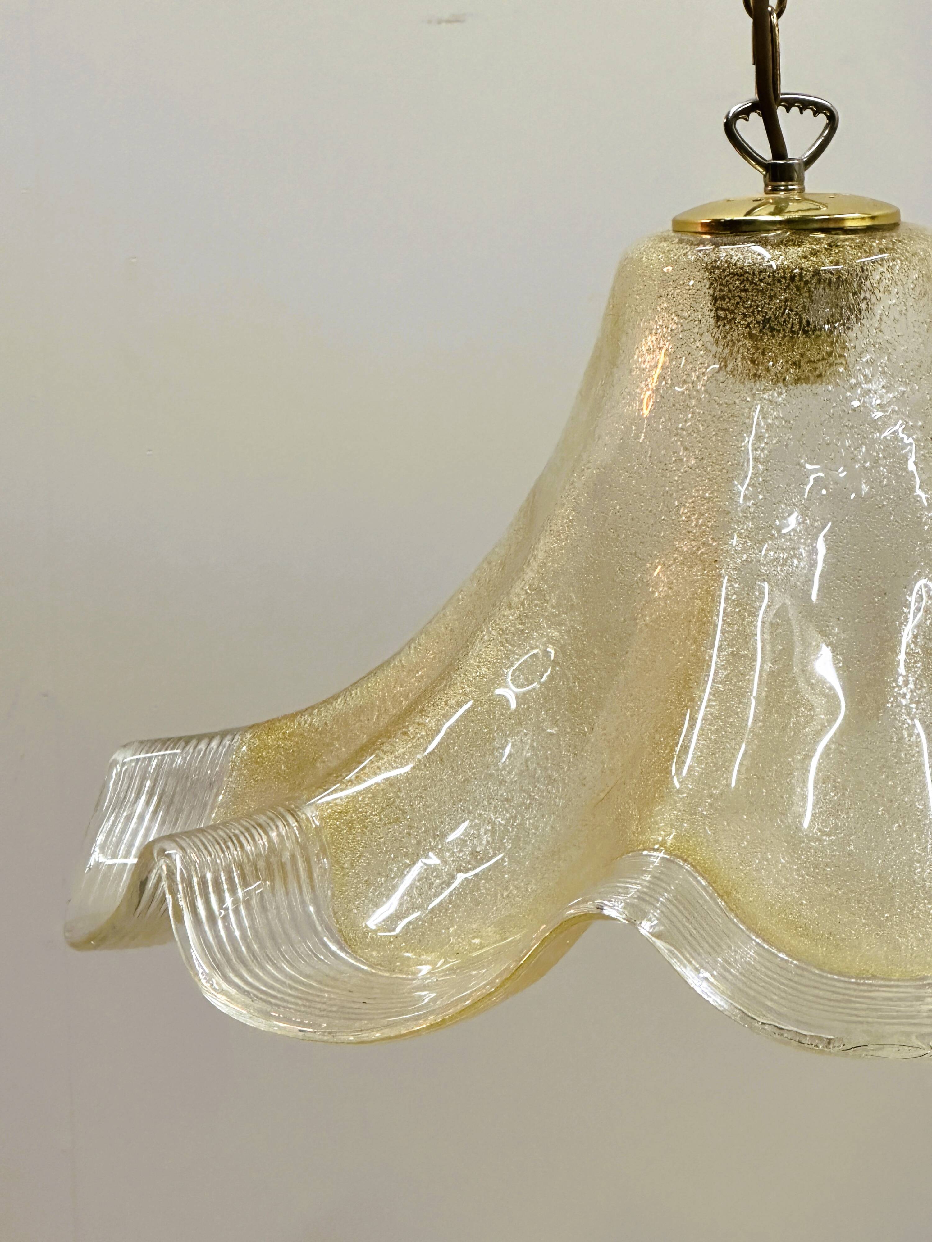 Pendentif parapluie vintage en verre de Murano avec décor couleur ambre, années 1970.