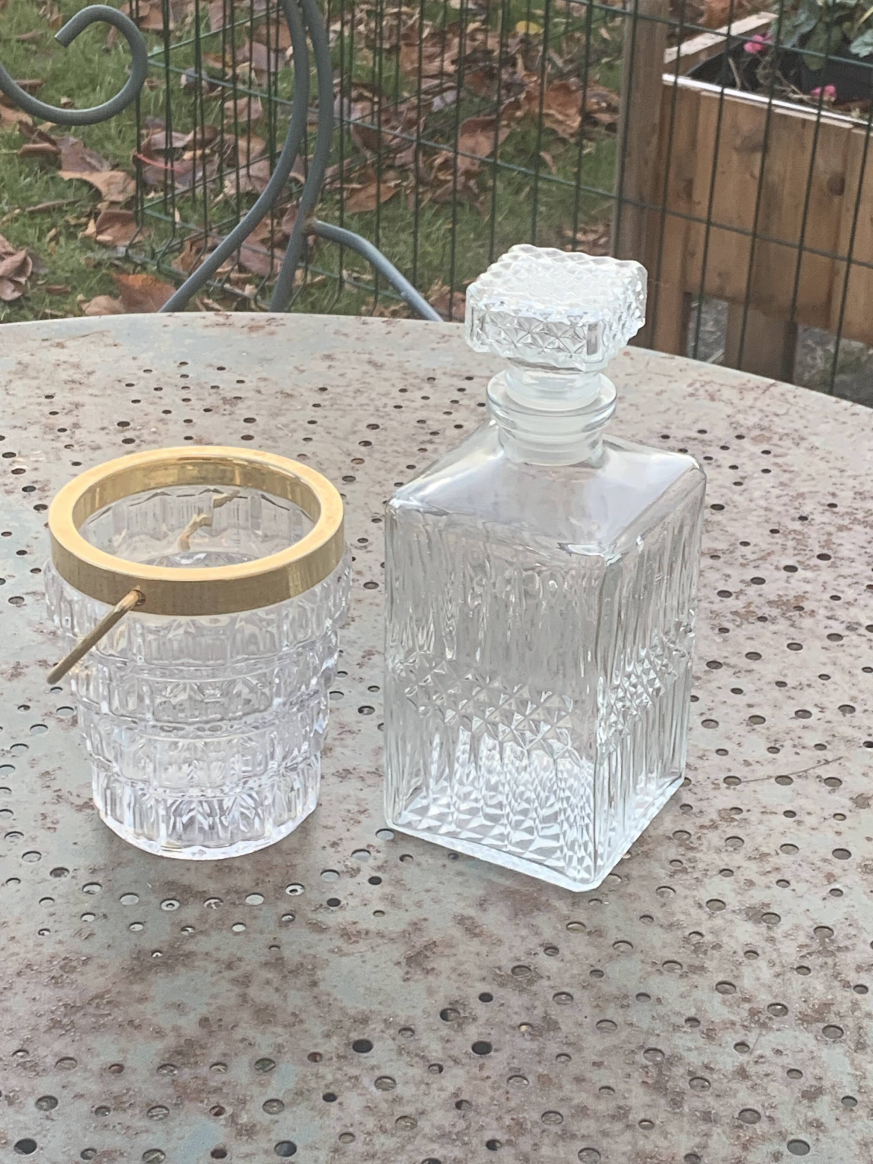 Whiskey carafe and ice bucket in transparent glass and meta handle, gilded brass, diamond pattern