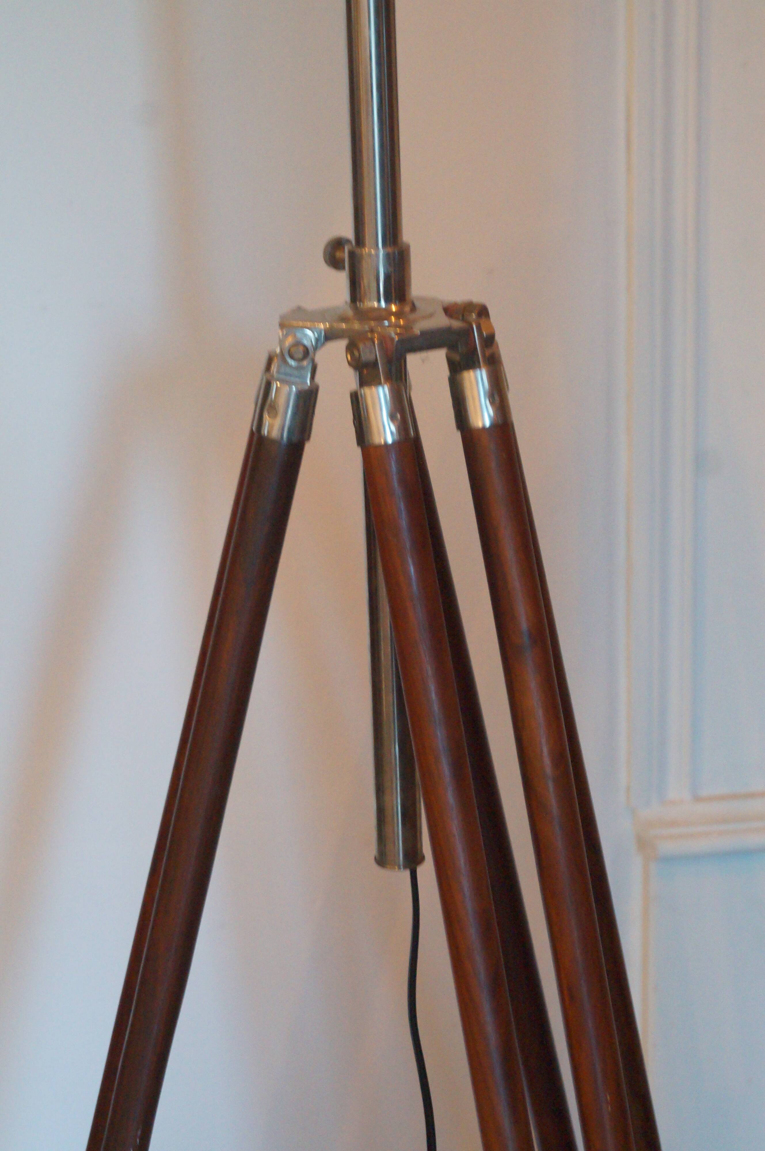 Wooden tripod floor lamp 1970