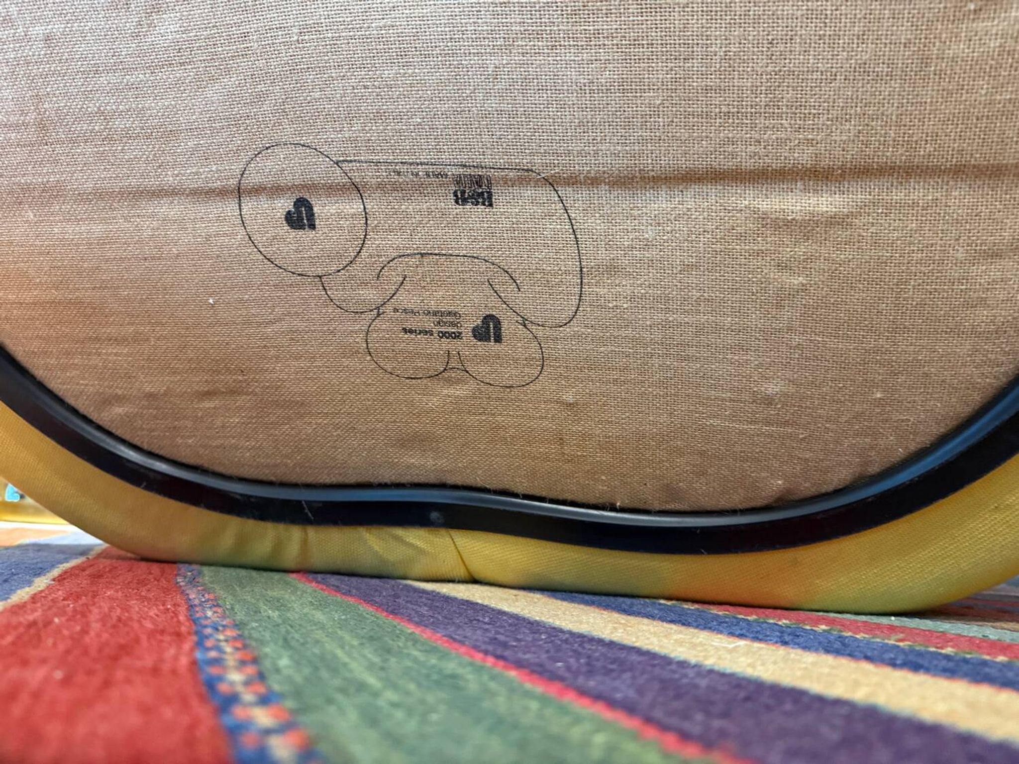 UP5_6 Big Mama Armchair - B&B Italia - Gaetano Pesce - yellow + pouf -