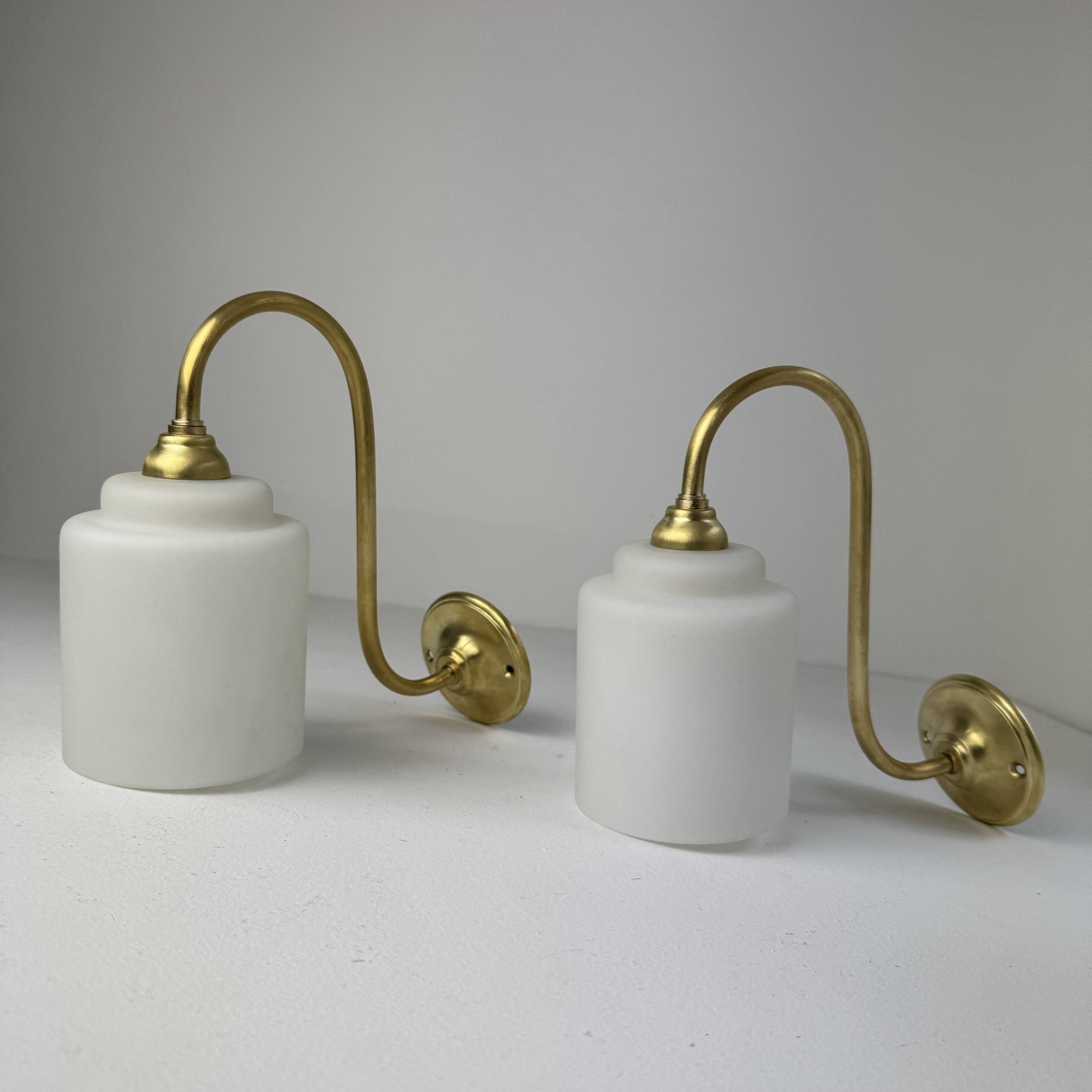 PAIR OF VINTAGE 1950S OPALINE WALL LIGHTS