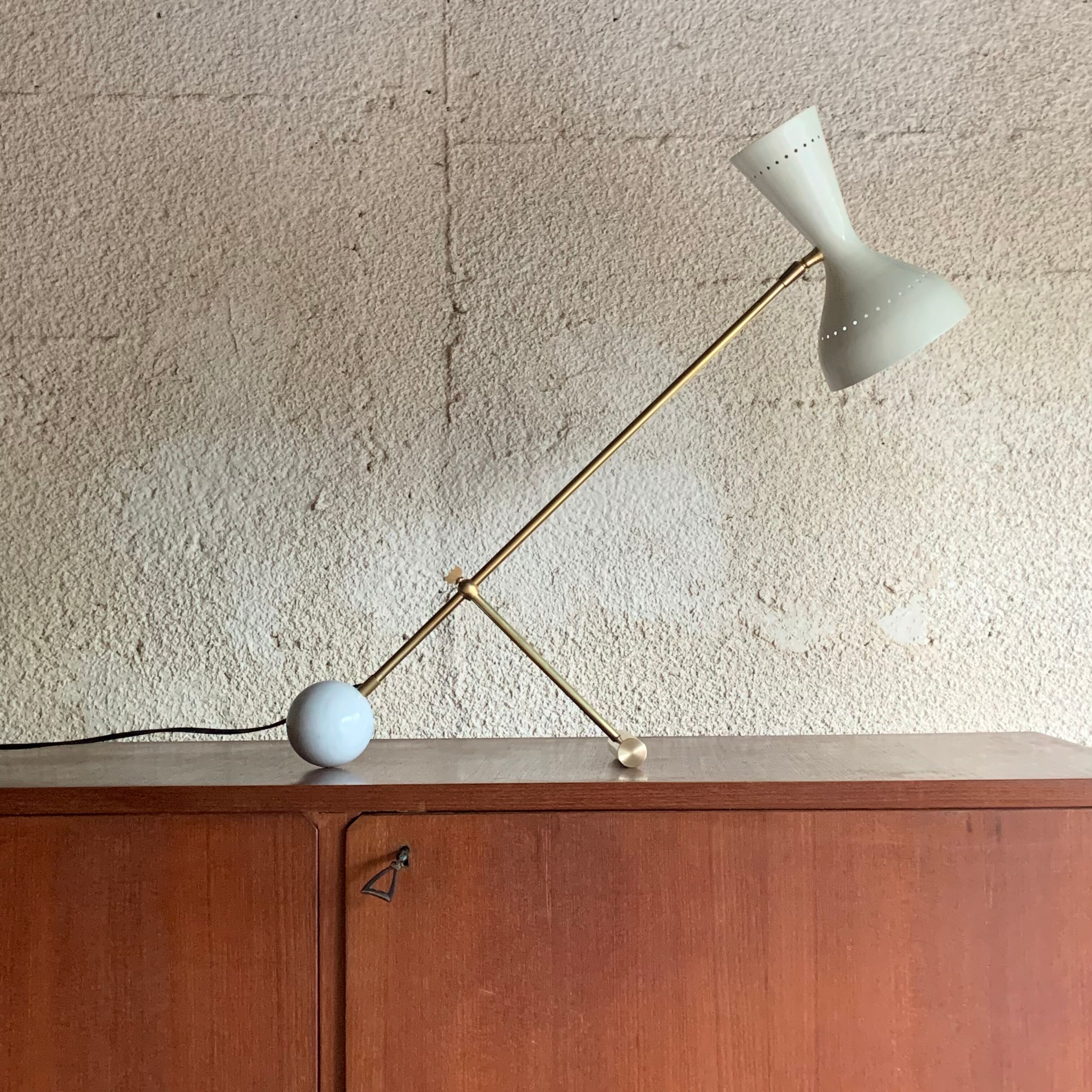 Diabolo lamp with marble counterweight