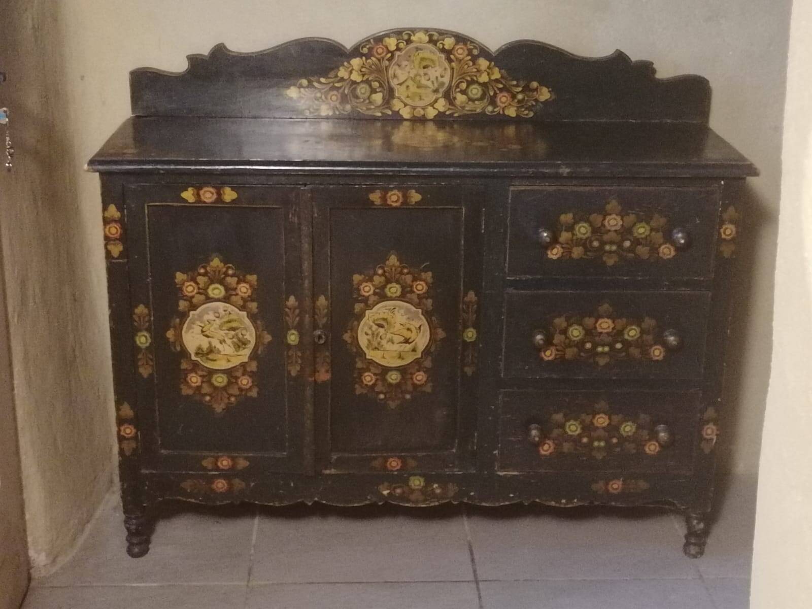 Set of 2 painted sideboards