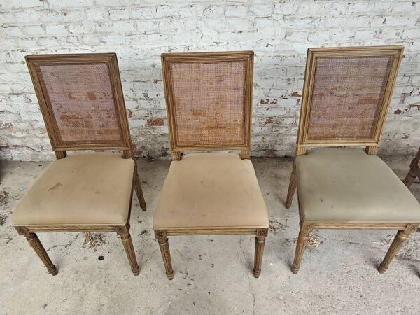 Lot de 5 chaises anciennes en bois et cannage
