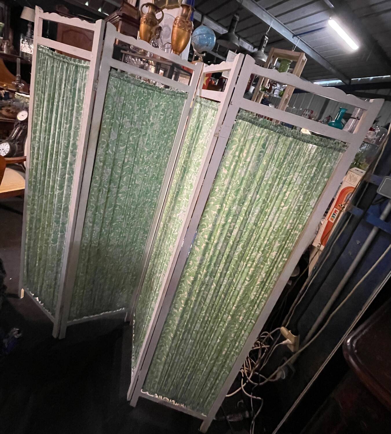 Vintage 1950s screen