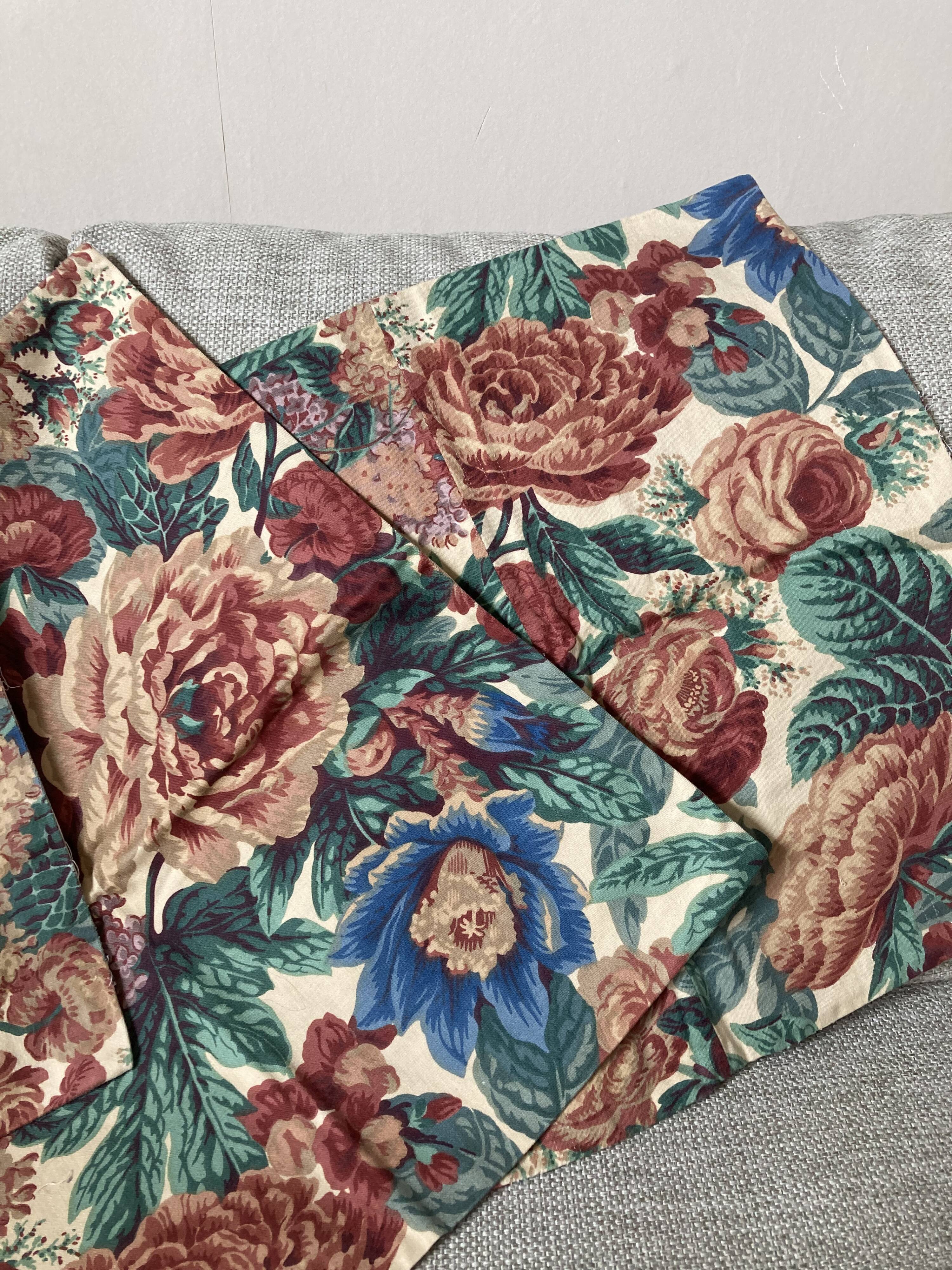 Set of 3 cushion covers in burgundy floral cotton