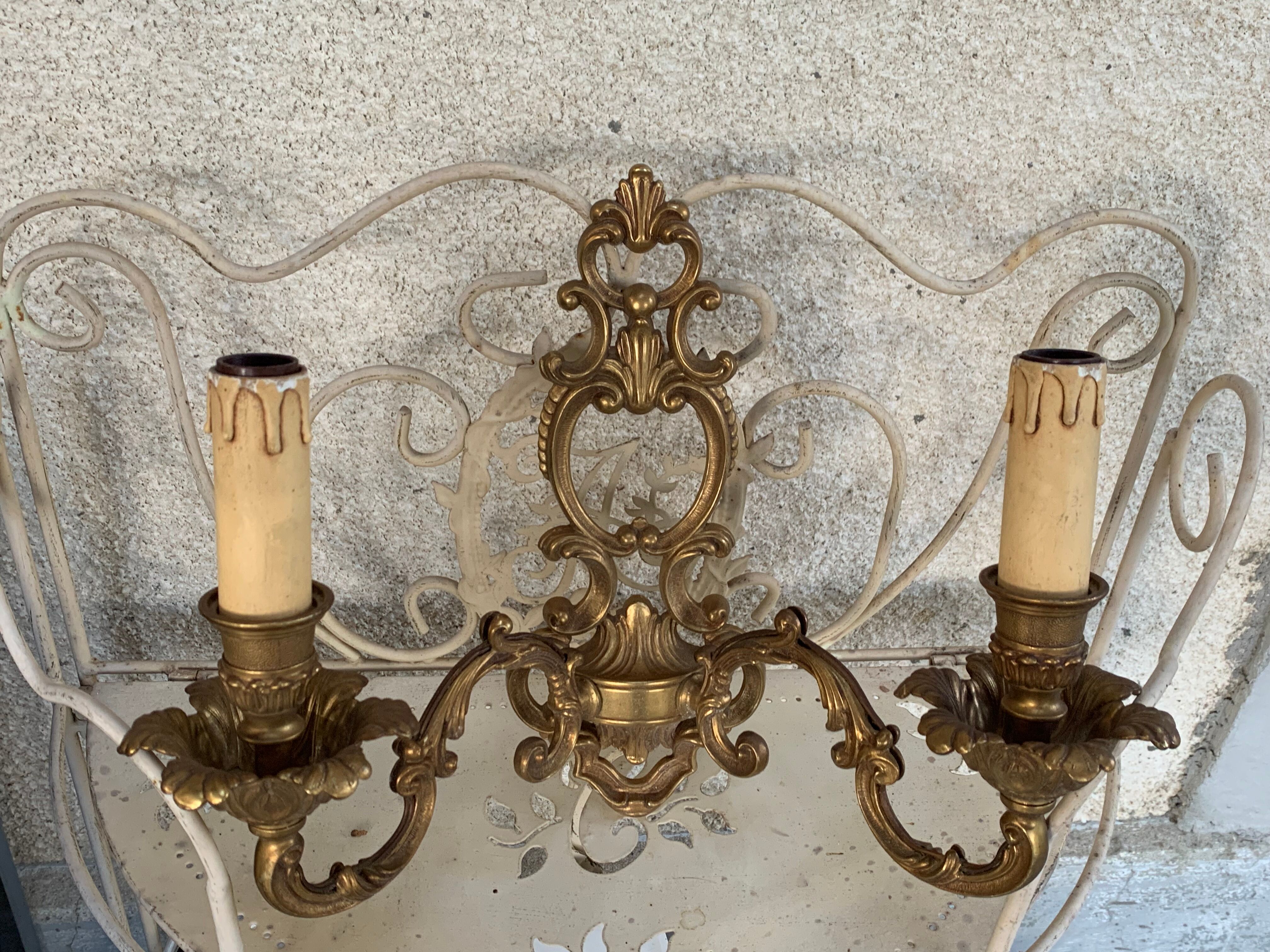 Wall lamp in gilded bronze style Louis XV baroque vintage