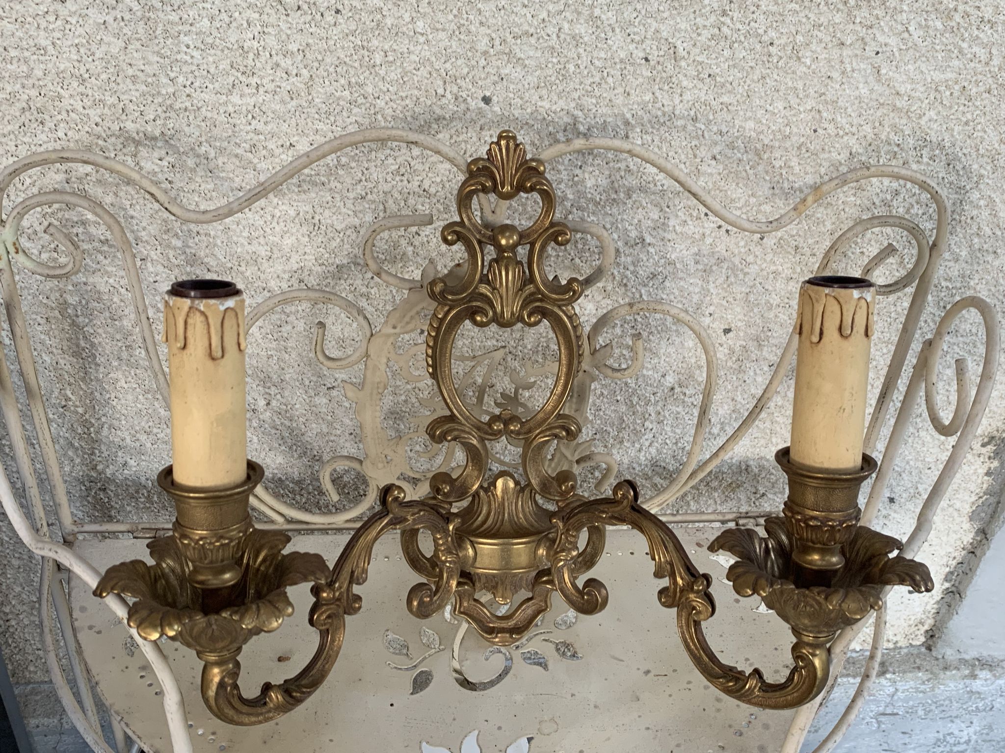 Wall lamp in gilded bronze style Louis XV baroque vintage
