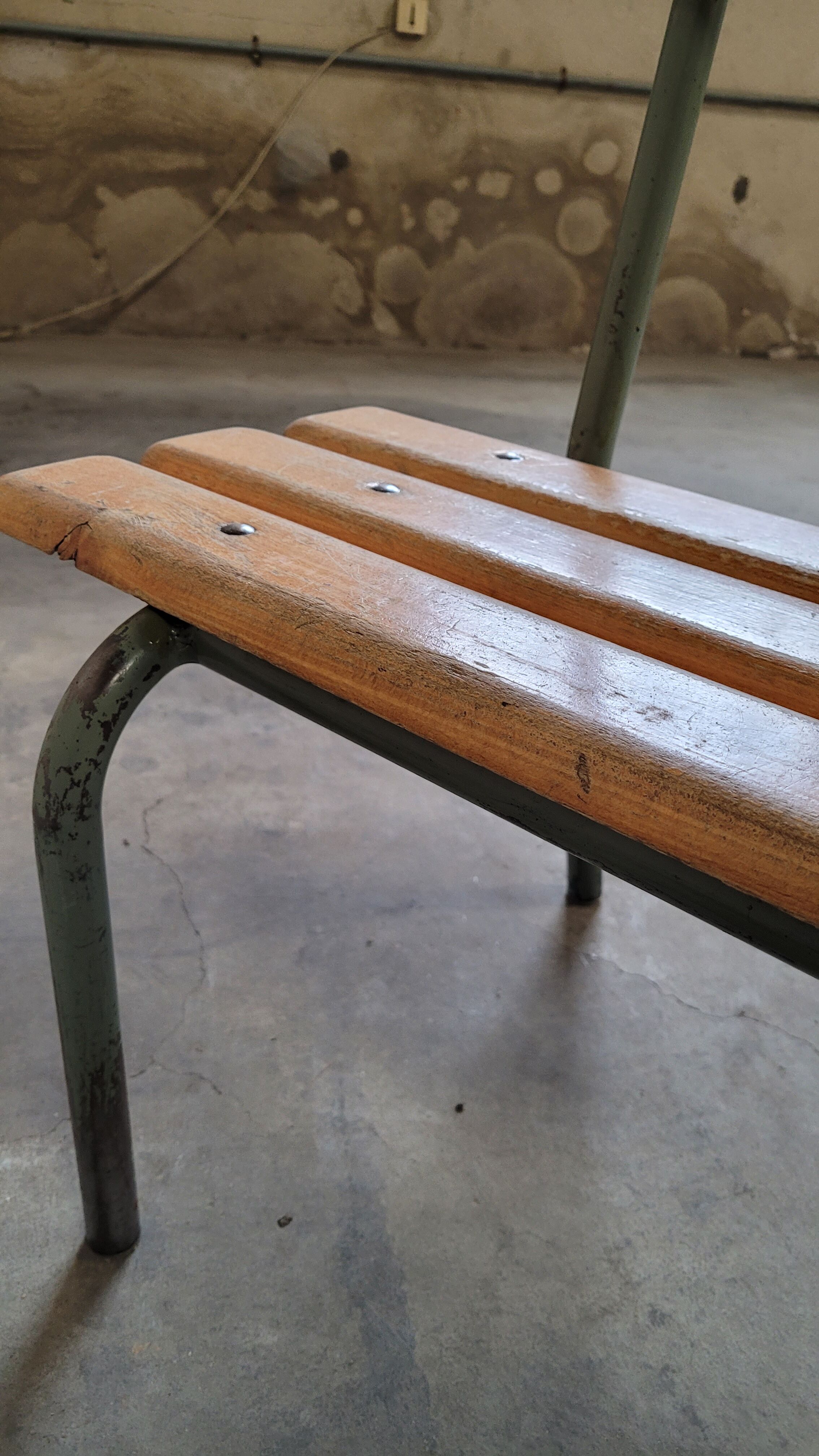 Banc d'école maternelle enfant fabrication 1950