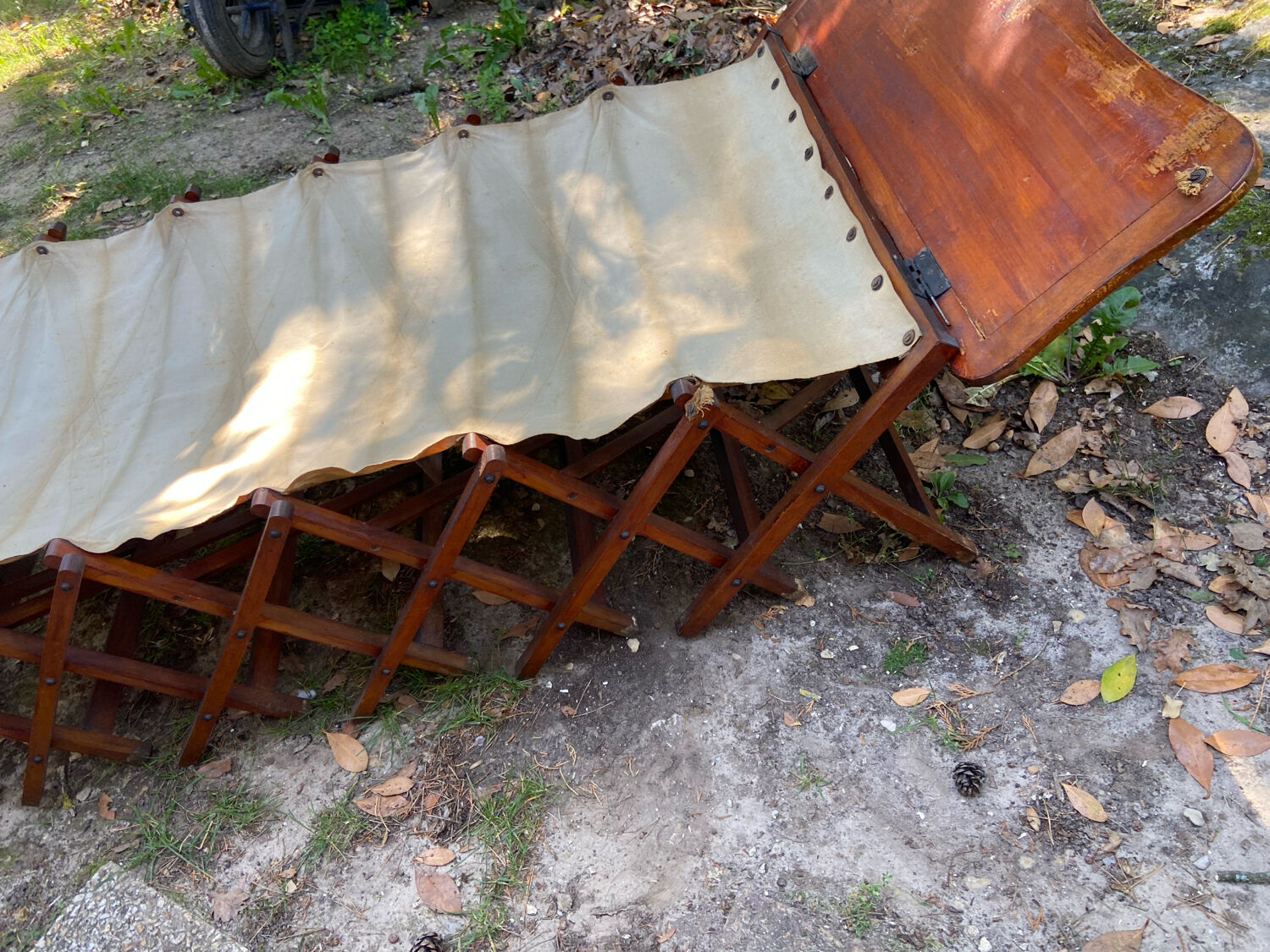 Folding bed that doubles as a bench from the 1930s
