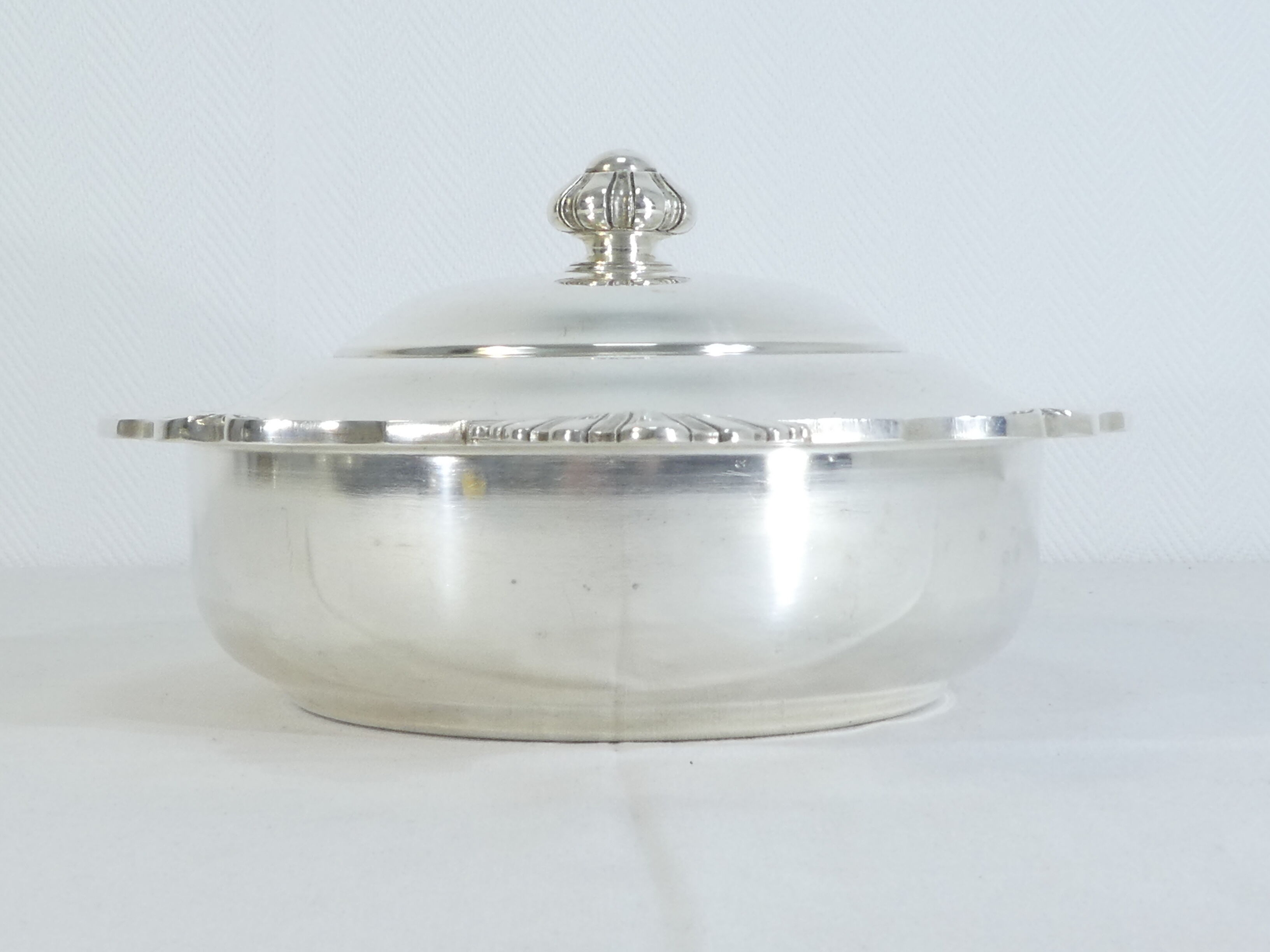 Round silver metal vegetable, Victor Saglier