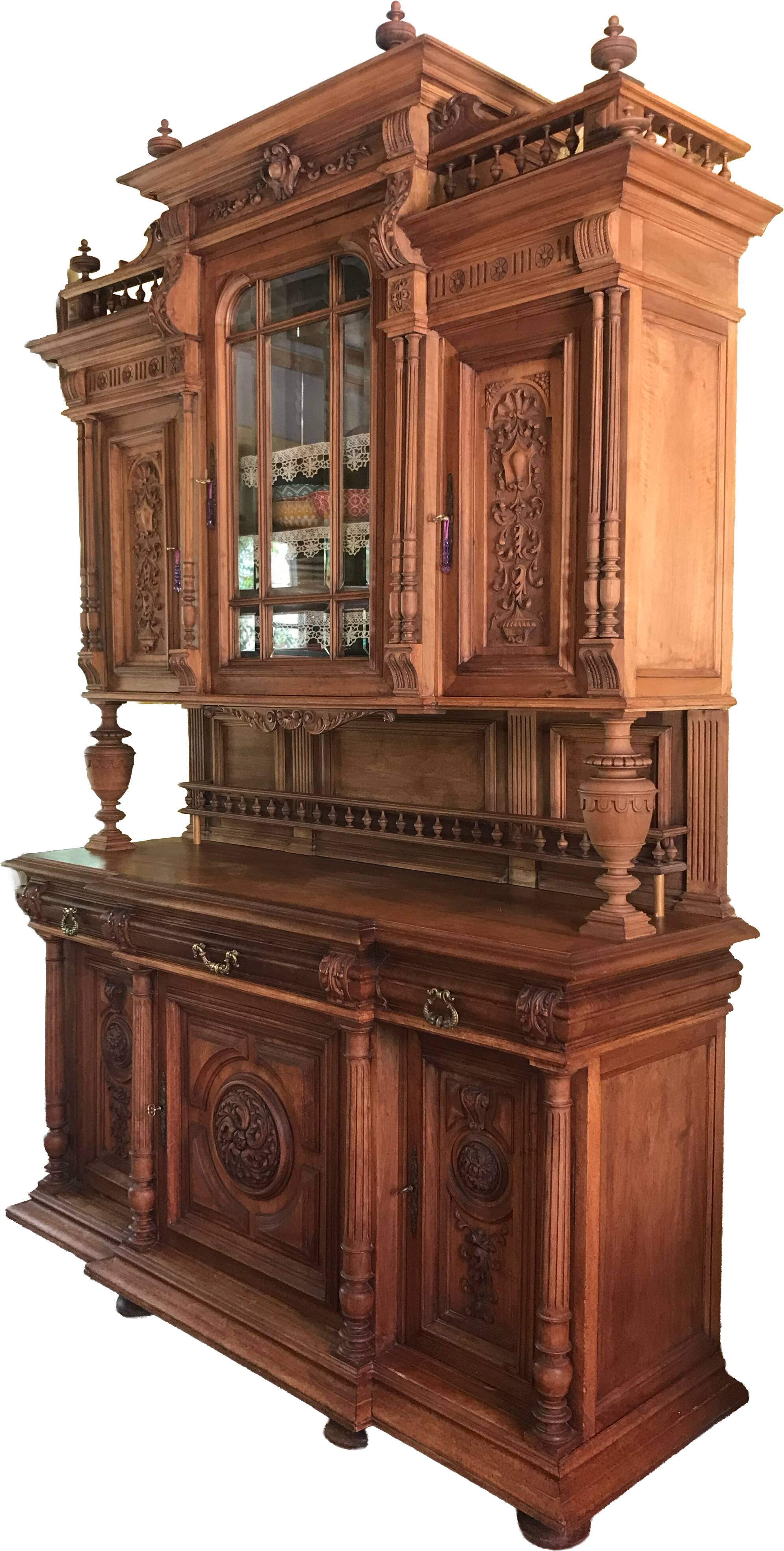 Antique buffet, 2 bodies in solid oak in the Henri II style, with bevelled glass display.