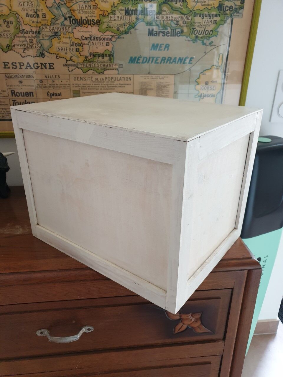 Binder with wooden backrest