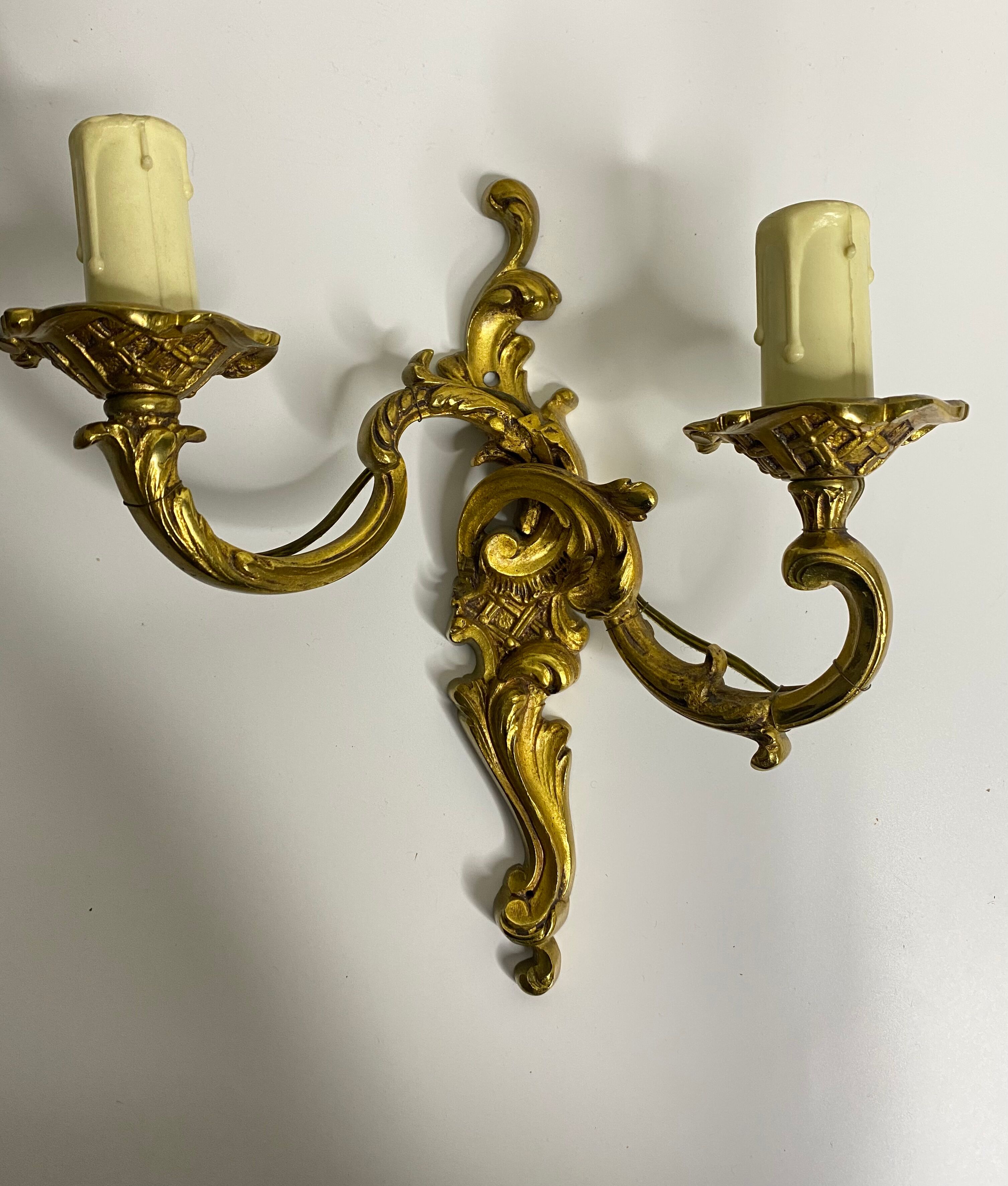 Bronze wall lamp rockery style