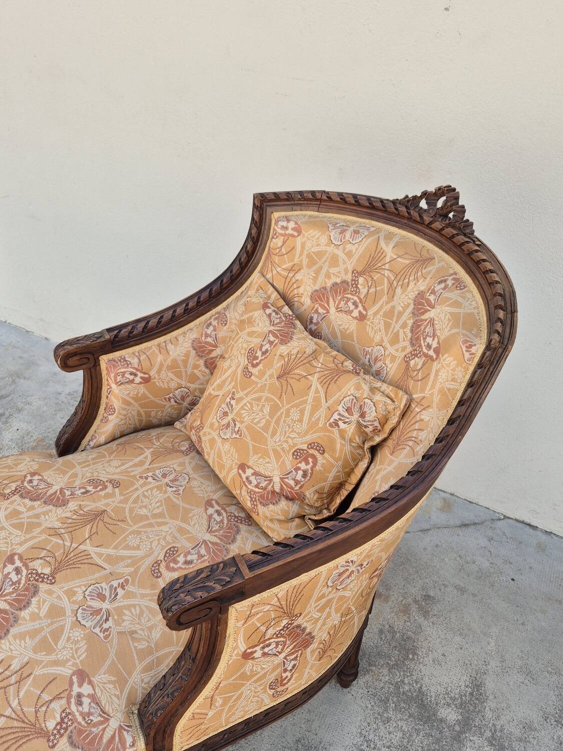 Chaise longue decorated with butterflies in Louis XVI style from the Napoleon III period