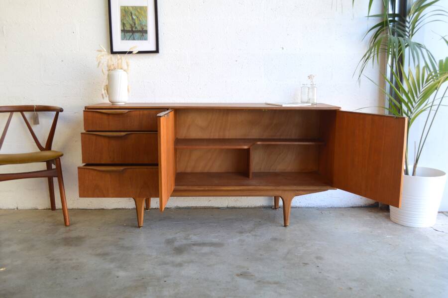 Scottish enfilade by McIntosh 152 cm