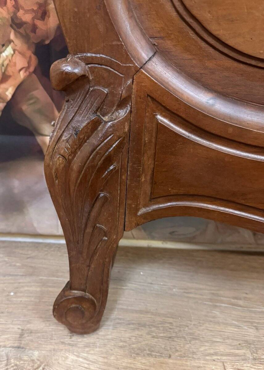 Louis XV Style Center Bed in Walnut