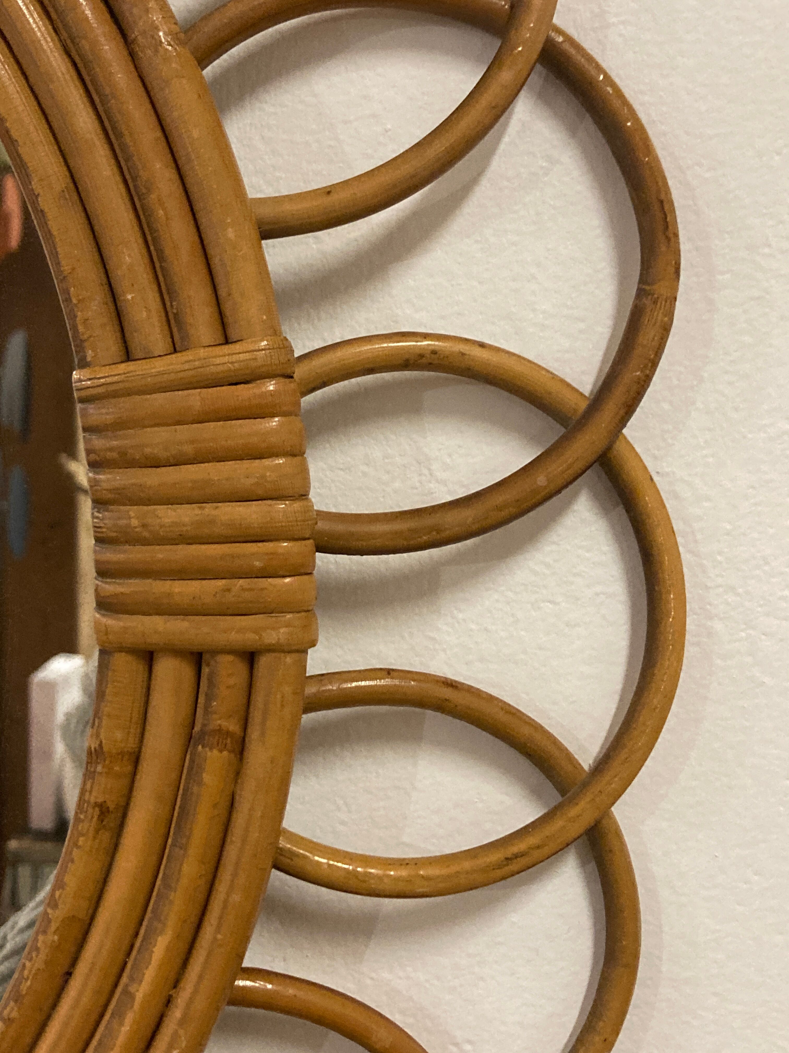 Rattan flower mirror