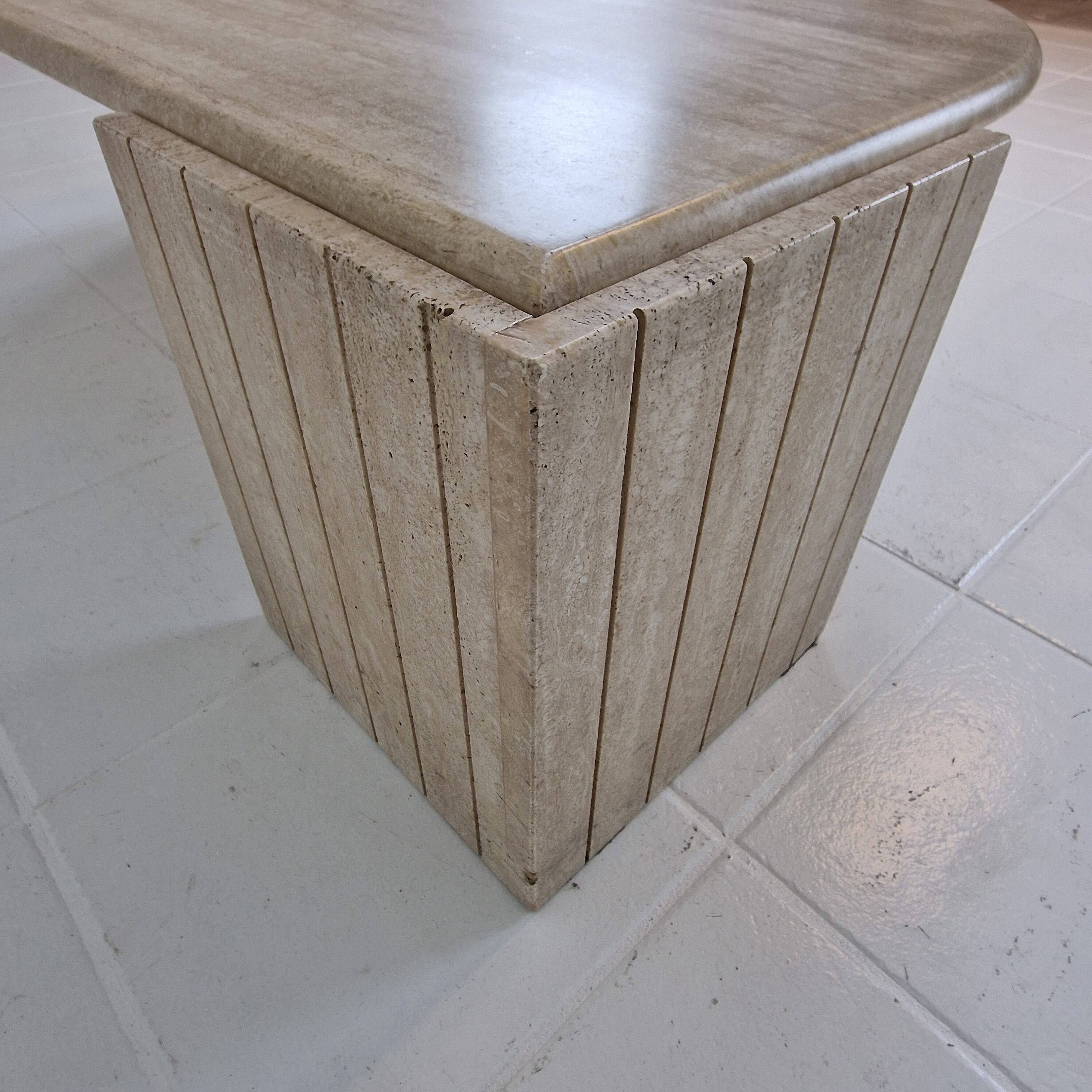 Table basse italienne en travertin, années 1980