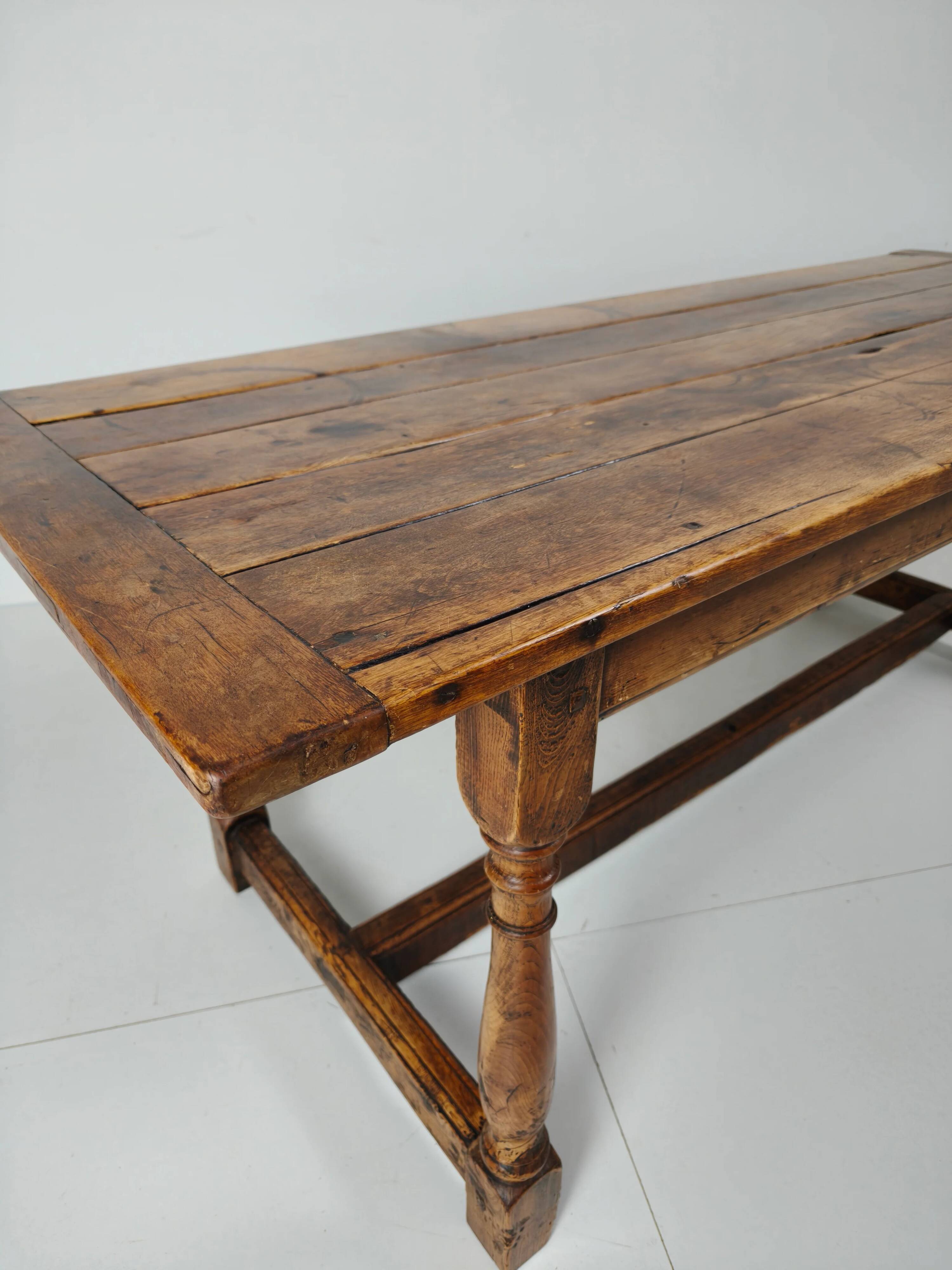 French antique dining table 1800-1830