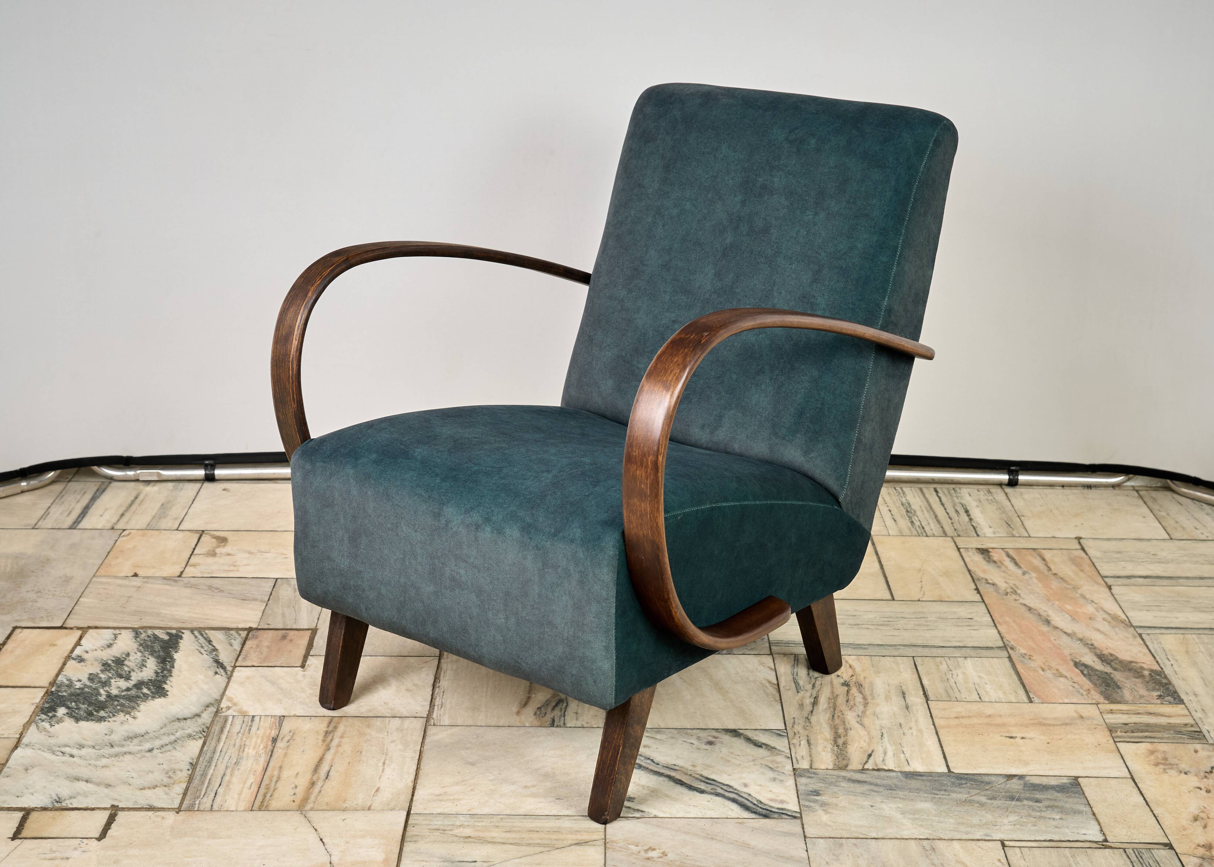 H 410 armchair designed by Jindrich Halabala, Czechoslo