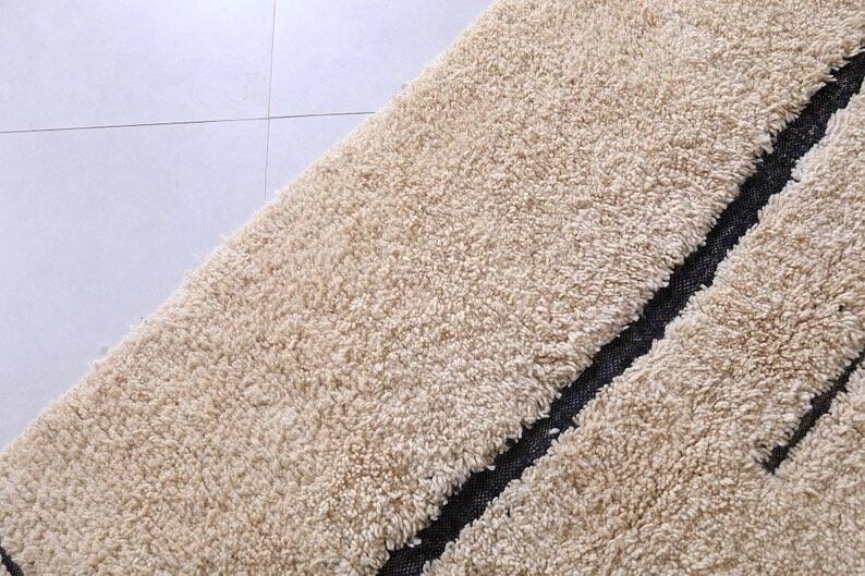 Tapis en laine taille 2/2 m