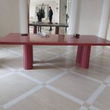 Contemporary 80s design table – Memphis style
