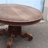 Table ronde a mangé 19eme noyer