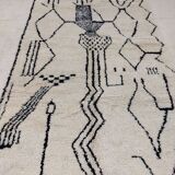 Handmade moroccan berber rug 278 x 150 cm