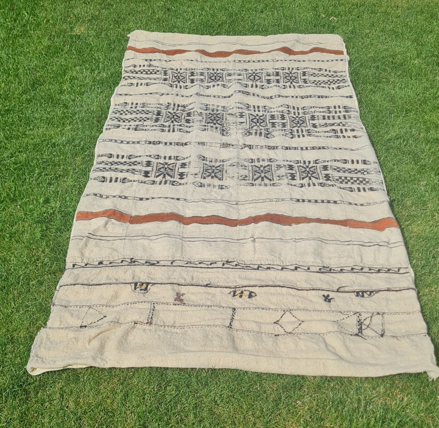 Berber carpet kilim 250 x 118