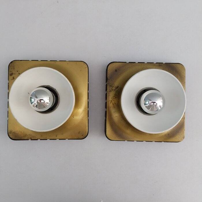 Pair of Italian wall lights from the 70s