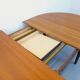 Grande table ronde scandinave vintage des années 50 60 en teck avec rallonges